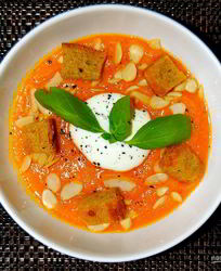 Хрустящий суп из тыквы с сухариками