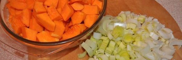 крем-суп из тыквы с карри и бальзамическим кремом