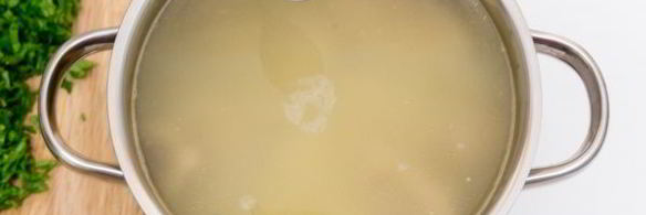 легкий куриный суп с шафраном