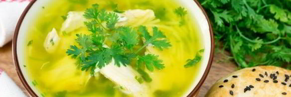 легкий куриный суп с шафраном