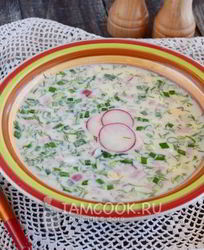 Окрошка на кефире с колбасой