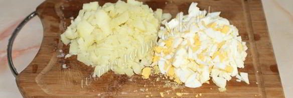 окрошка на квасе с докторской колбасой