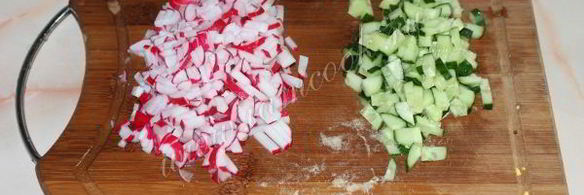 окрошка на квасе с докторской колбасой