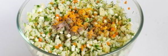 окрошка с адыгейским сыром и морковью