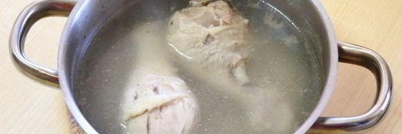 окрошка с зеленым горошком