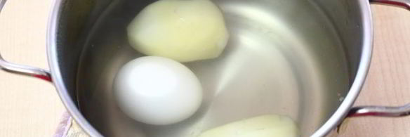 окрошка с зеленым горошком