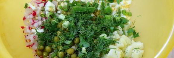 окрошка с зеленым горошком