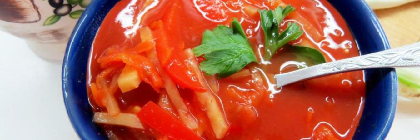 Постный томатный суп с сельдереем