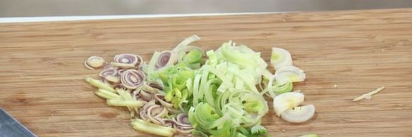 пряный суп с телячьими мозгами