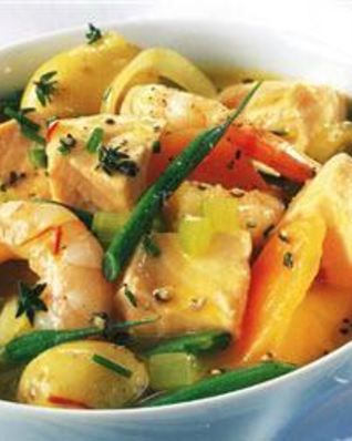 Рыбный суп с морепродуктами и шафраном