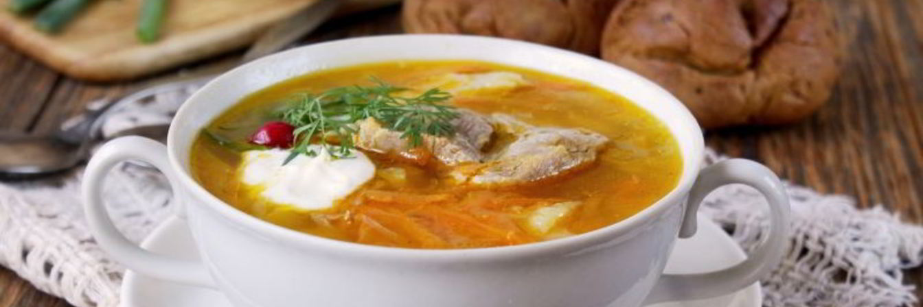 Щи из квашеной капусты со свининой