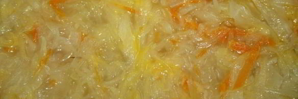 суточные щи со свининой и сушеными грибами на квашеной капусте