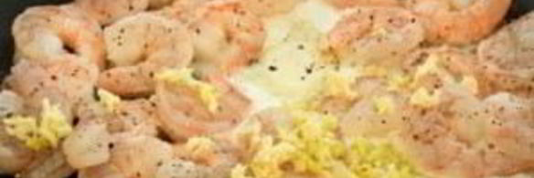 сливочный суп с цветной капустой, картофелем и креветками