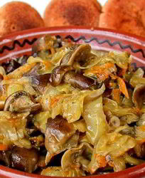 Солянка из опят с капустой