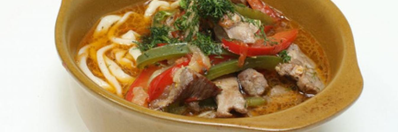 Солянка с говядиной и сладким перцем