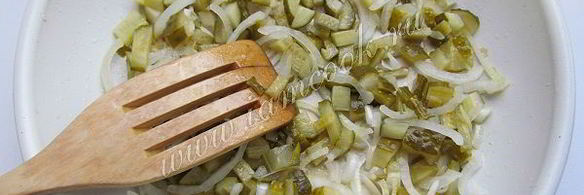 солянка с колбасой и курицей