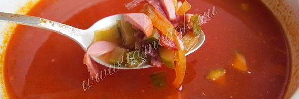 солянка с колбасой и курицей