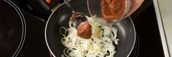 солянка с копченой грудинкой