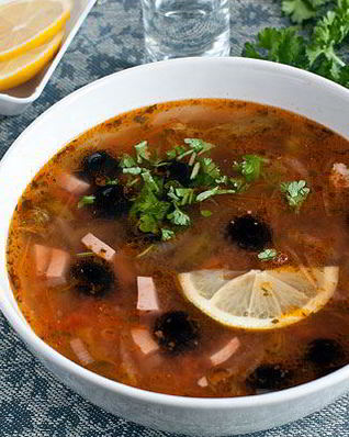 Солянка сборная мясная