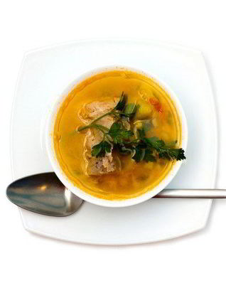 Суп Бозартма из баранины с луком и зеленью