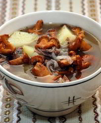 Суп из грибов лисичек