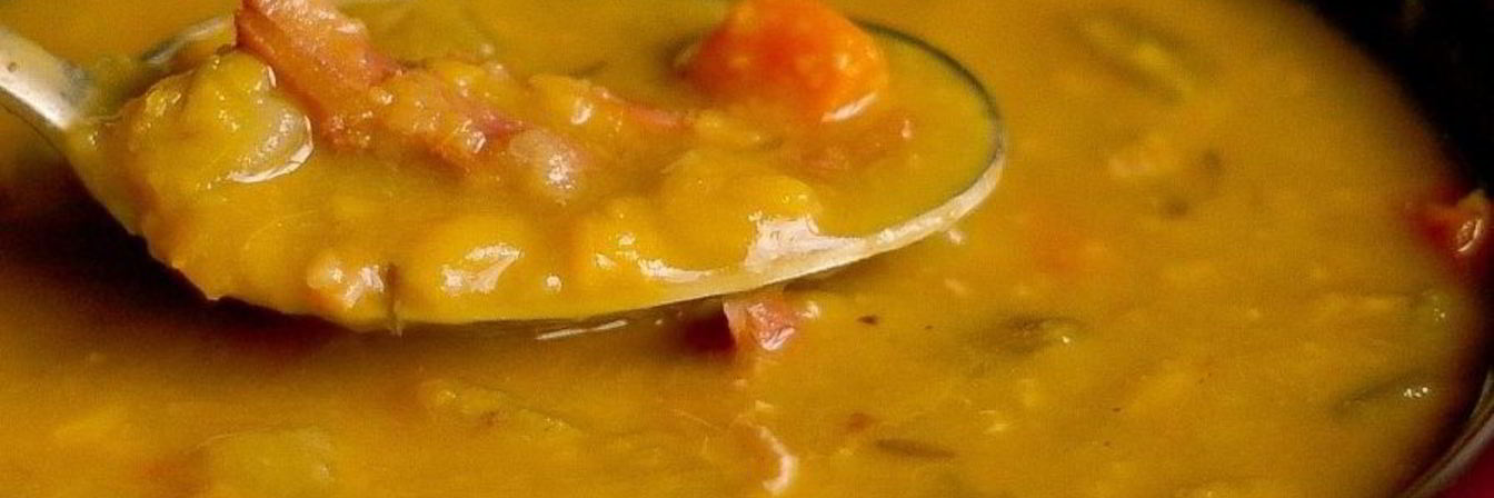 Гороховый суп-пюре с оливками