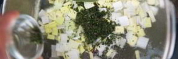 гороховый суп-пюре с сухариками