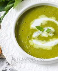 Гороховый суп-пюре со сливками и мятой
