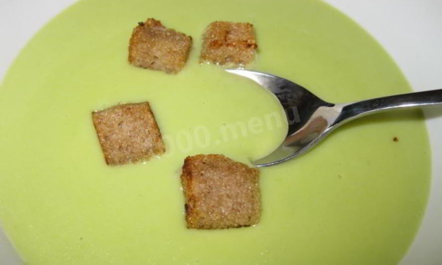 Рецепт простого супа пюре из зеленого горошка с желтками