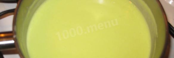 простой суп пюре из зеленого горошка с желтками