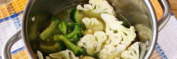 суп-пюре из брокколи и цветной капусты