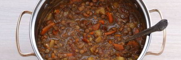 суп-пюре из чечевицы и золотистых овощей