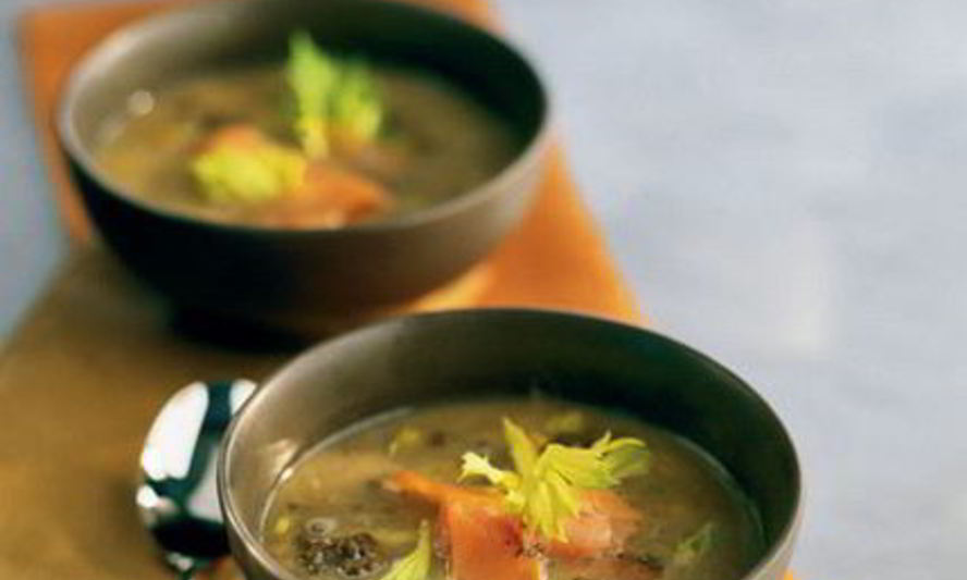 Рецепт супа-пюре из чечевицы с маринованным лососем