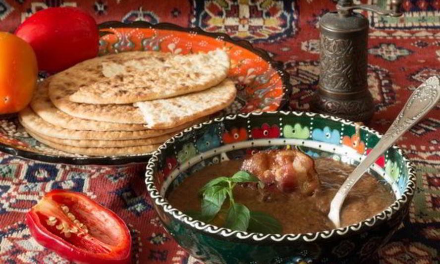 Рецепт супа-пюре из фасоли с беконом и черносливом