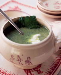 Суп-пюре из шпината с яйцом