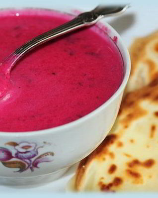 Суп-пюре из свеклы с яблоками и крем-сыром