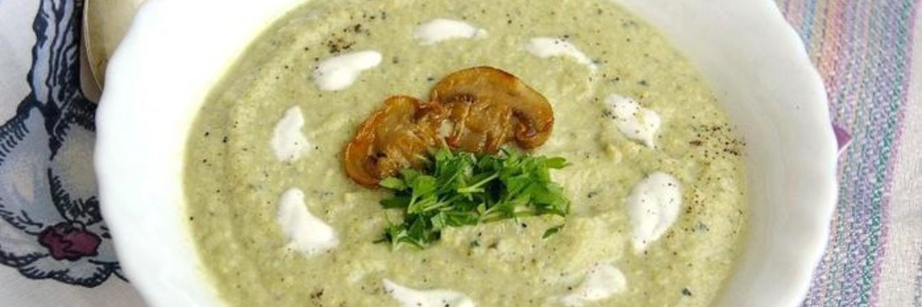 Суп-пюре из цукини, брокколи и шампиньонов