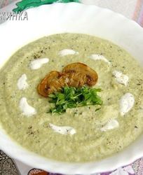 Суп-пюре из цукини, брокколи и шампиньонов