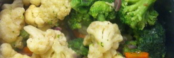 суп-пюре из цветной капусты, брокколи и сыра фета