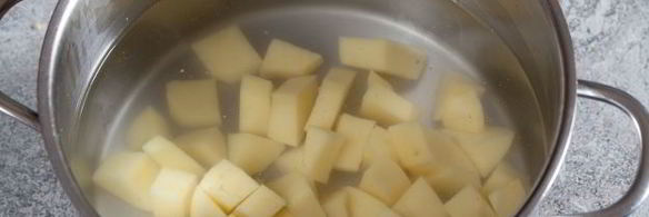 суп-пюре из зеленого горошка с беконом