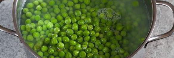 суп-пюре из зеленого горошка с беконом