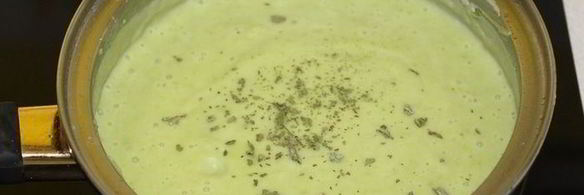 суп-пюре из зеленого горошка