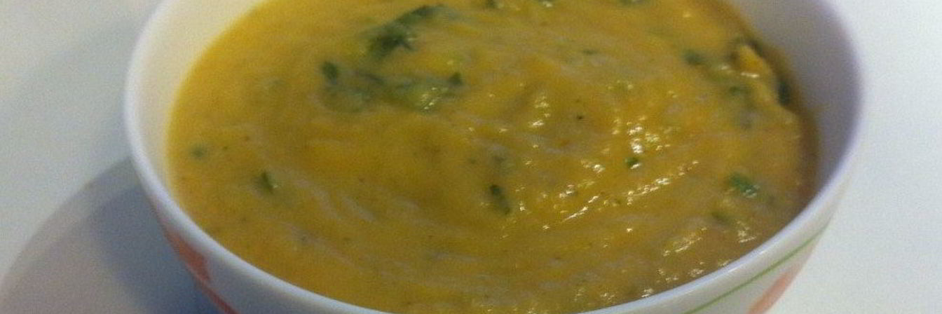 Суп-пюре с имбирем, сельдереем и кокосовым молоком