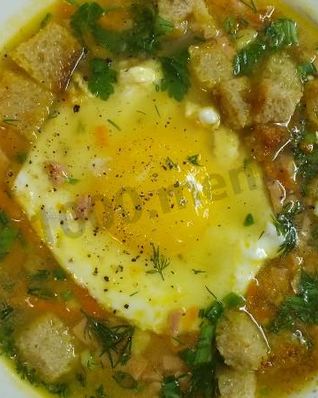 Суп-пюре с ветчиной и яйцом