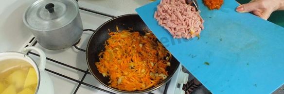 суп-пюре с ветчиной и яйцом