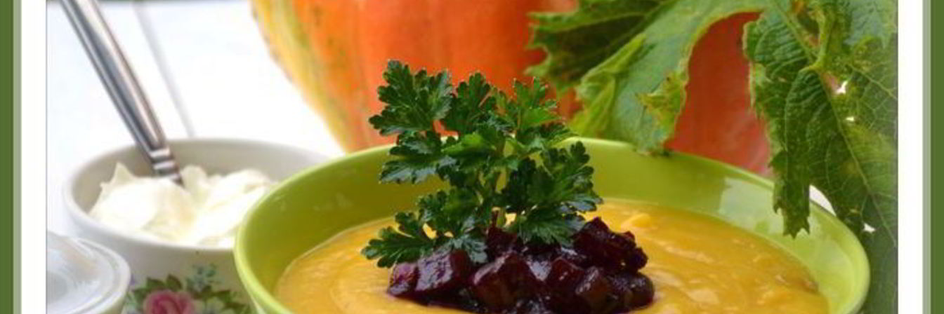 Тыквенный суп-пюре с карамелизованной свеклой и золотистым луком