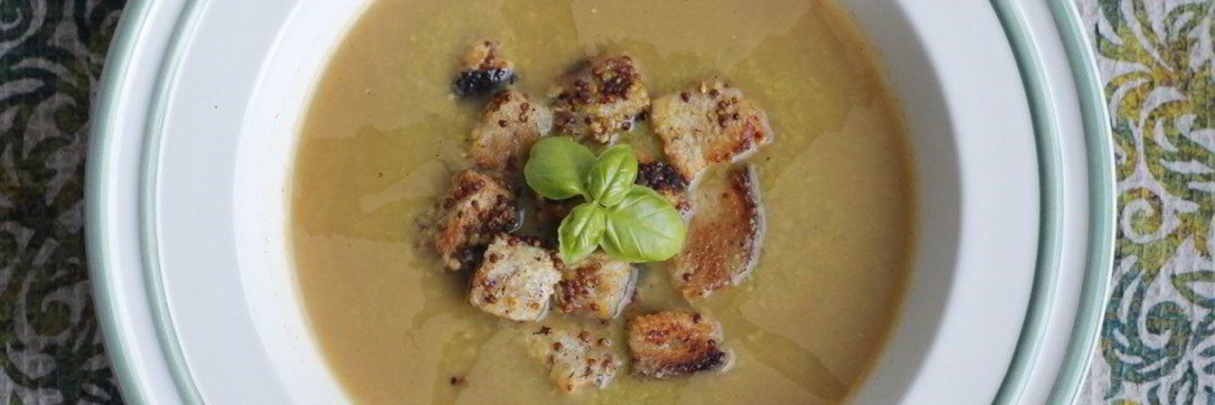 Вегетарианский суп-пюре из заморожнного горошка