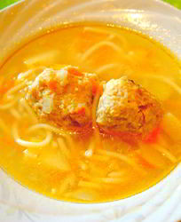 Суп с фрикадельками и макаронами