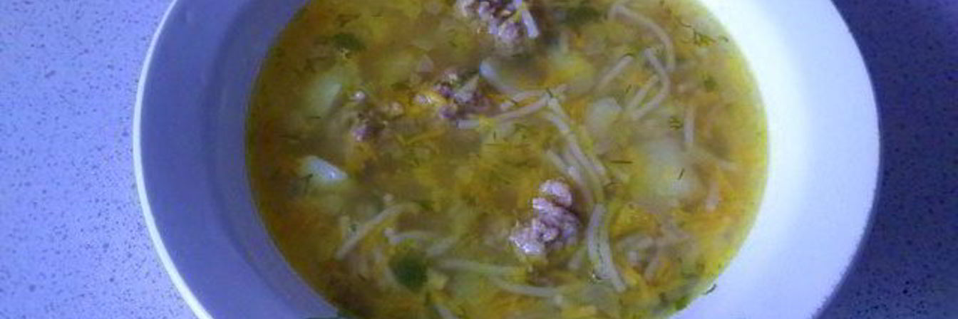 Суп с фрикадельками с лапшой