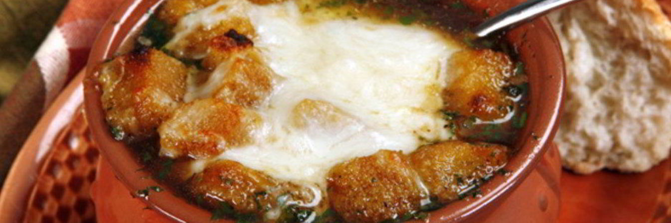 Суп с грибами и курицей в горшочках